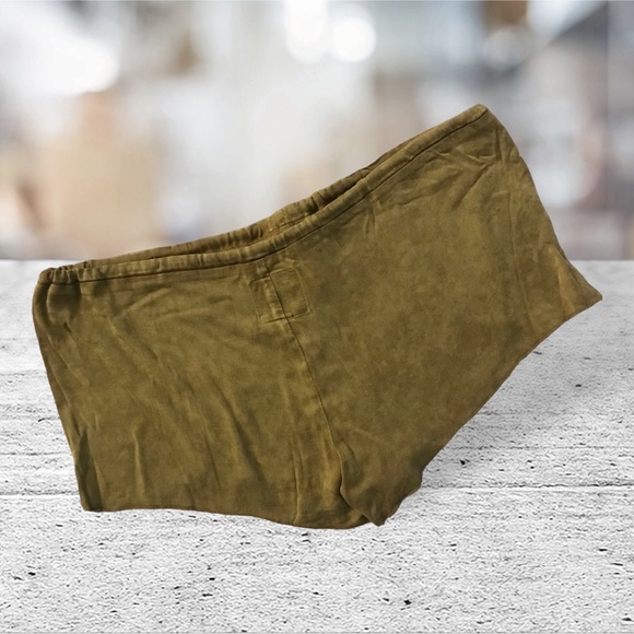 Chaser Shorts Drawstring Olive Scalloped Flap Hem Size Medium NWOT - Picture 6 of 7